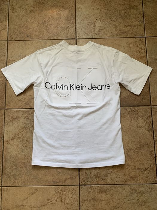 Футболка Calvin Klein. M