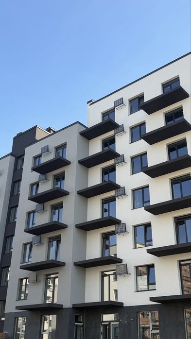 Продається 1-кімнатна квартира з балконом у малоповерховій забудові