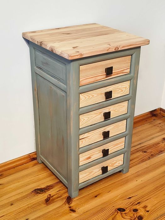 Komoda retro z litego drewna