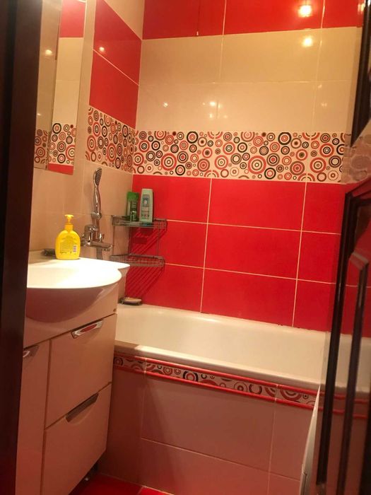 Здається 3-кімнатна квартира в р-ні залізничного вокзалу, гарний стан.