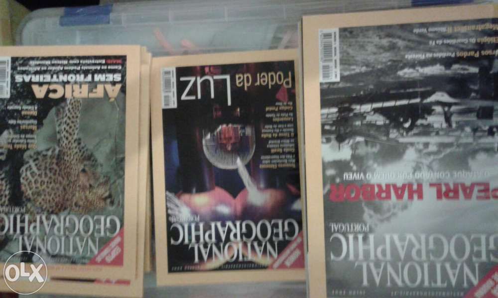 54 revistas National Geographic.