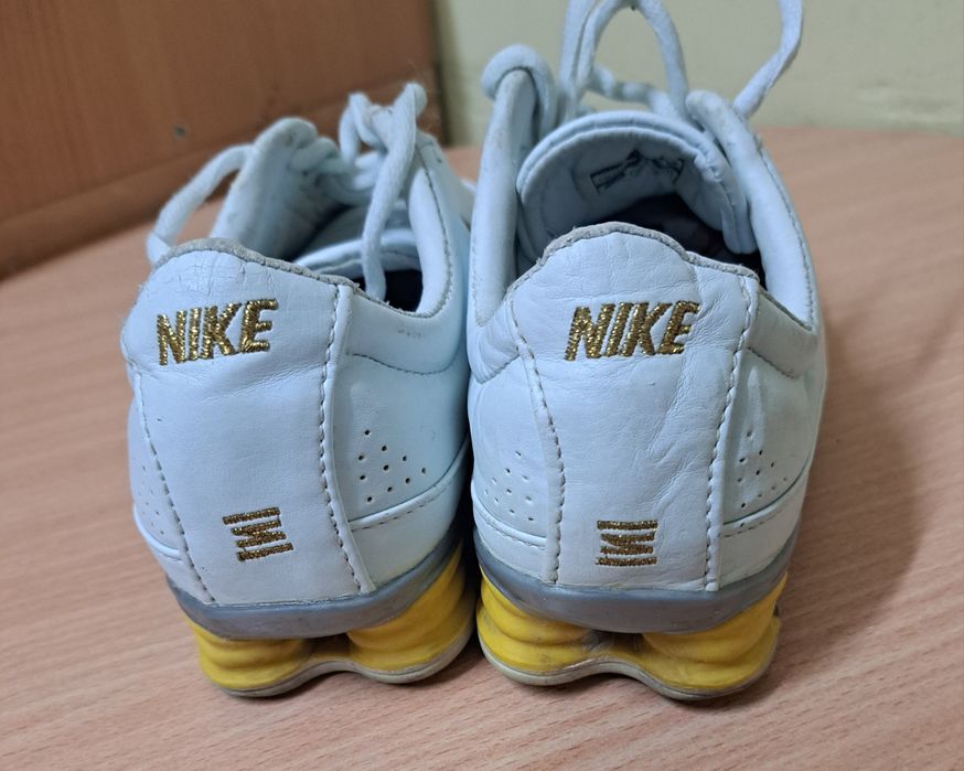 Damskie buty sportowe  Nike Shox Rivalry roz. 39