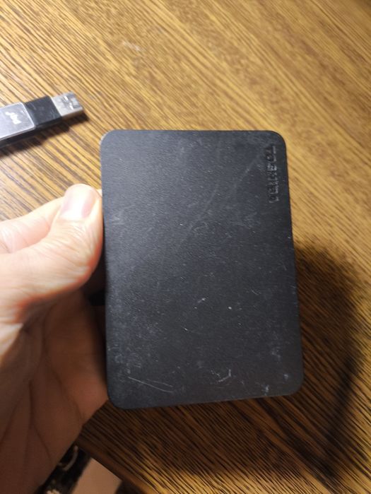 Toshiba 4gb зовнішній жорсткий диск