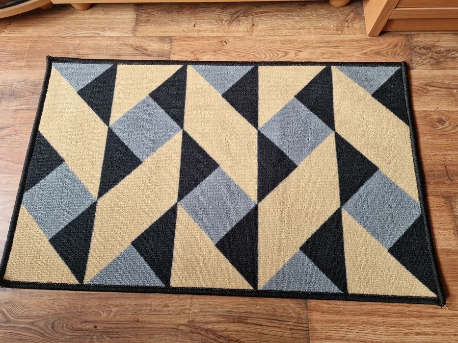 Chodnik antypoślizgowy geometryczny print