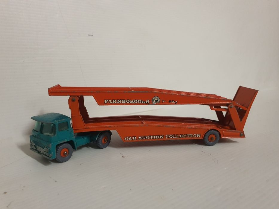 Camião Lesney Guy Warrior Tractor