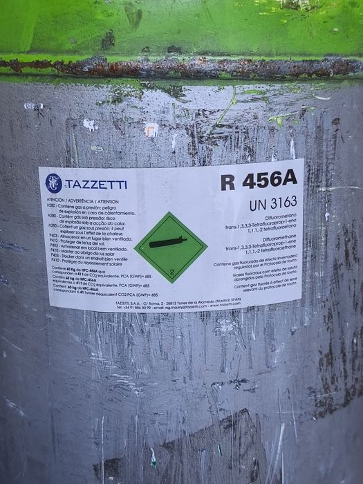 Gás para carregamento de A C automovel