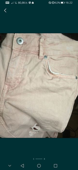 H&M spodnie dżinsy z przetarciami dziurami jeansy boyfriend mom fit