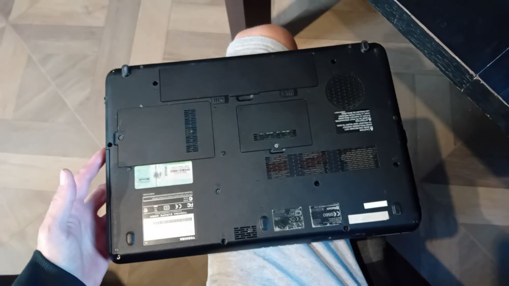 Toshiba satelite pro stan idealny licencja windows 7