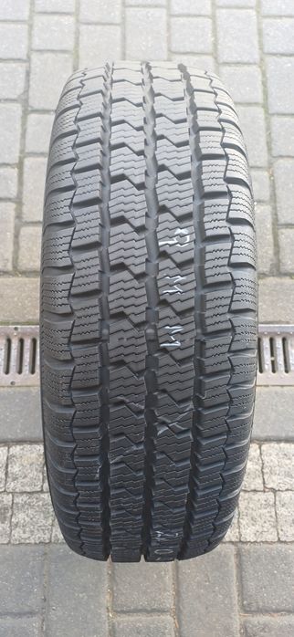 CONTINENTAL 205/65R16C 107/105T , pojedyńcza opona wielosezonowa.