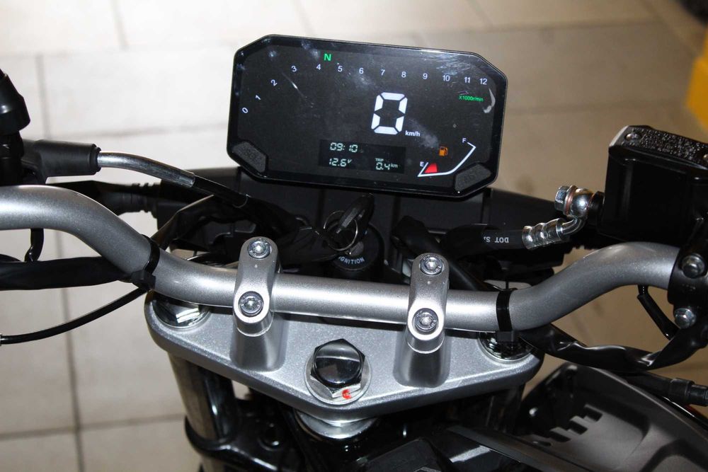 Мотоцикл LONCIN LX250-15D CR4 NEW (двигун LC171YMM)
