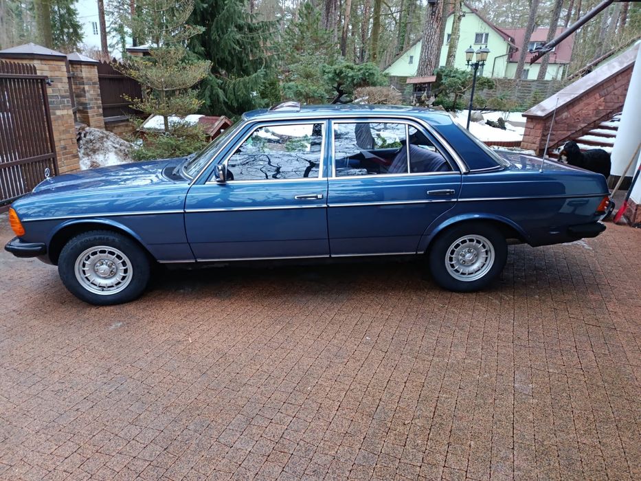 Mercrdes W123 zabytkiem do ślubu, na sesje, czy wesele! Wynajem