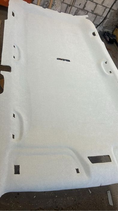 Naprawa podsufitek samochodowych