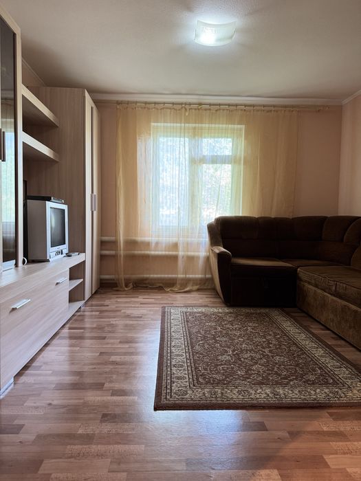 Будинок на першій лінії ставка