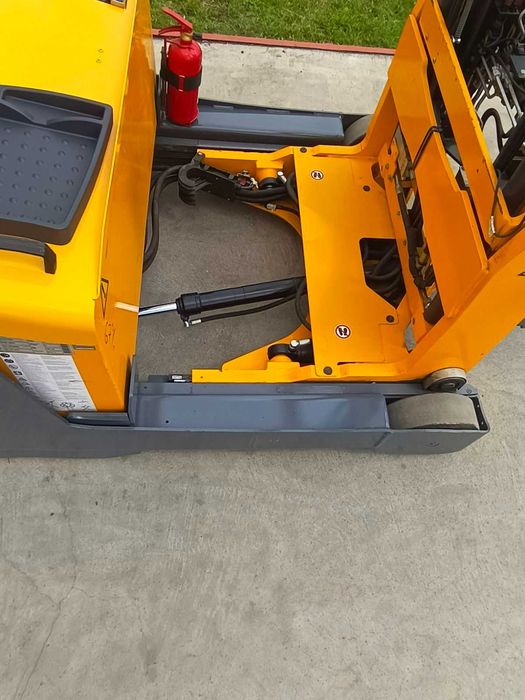 Штабелер електро навантажувач 1251 JUNGHEINRICH ERV308 800 kg 2.5m