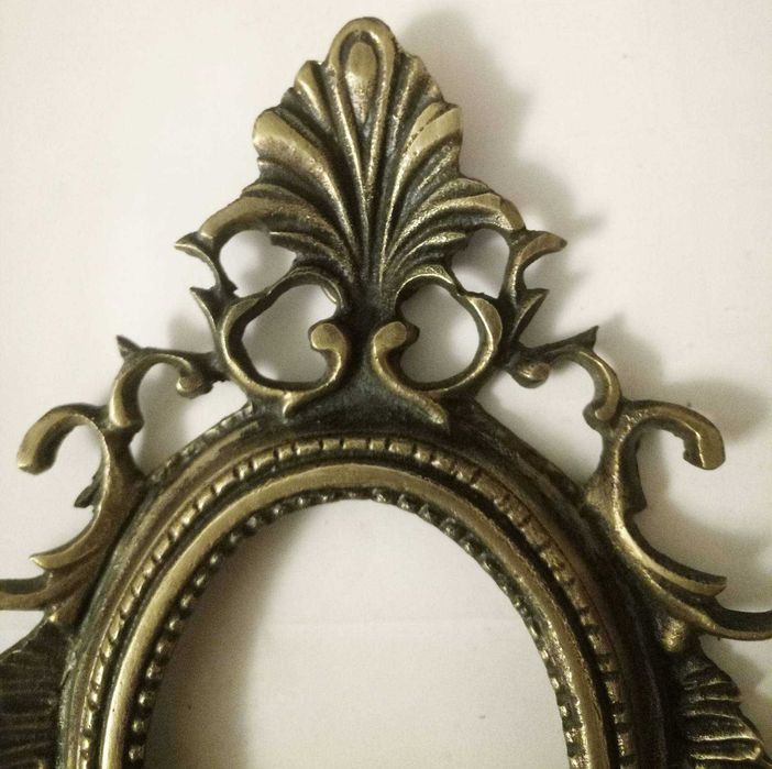 Рама бронзовая старинная под зеркало портрет картину. Бронза