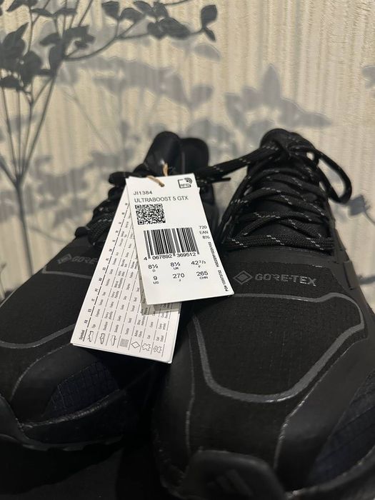Чоловічі кросівки Adidas 42.5 розмір Ultraboost 5 Gore-Tex кроссовки