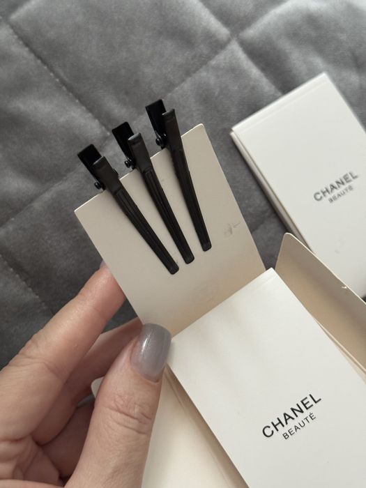 Spinki do włosów Chanel. Autentyczne