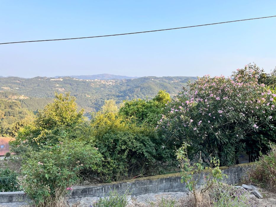 Terreno em  Valadares, São Pedro do Sul