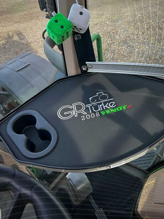 Półka do kabiny ciągnika - dedykowana | Pietnowski Akcesoria