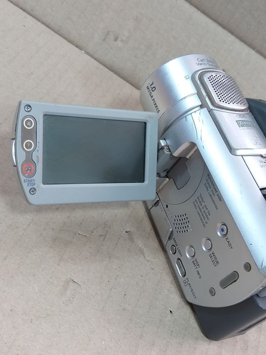 Видеокамера Sony DCR-DVD405E (JVC GZ-E15BE  (Sony )