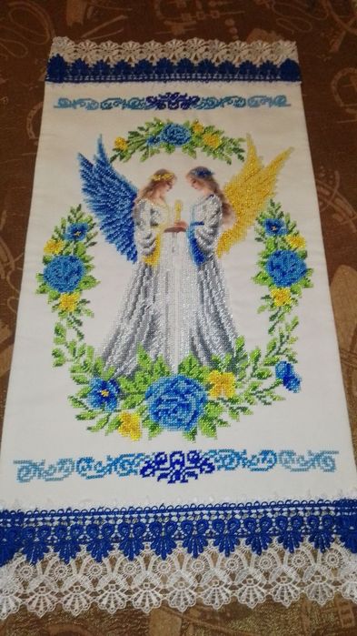 Пасхальні рушнички, ікони, картини вишиті бісером