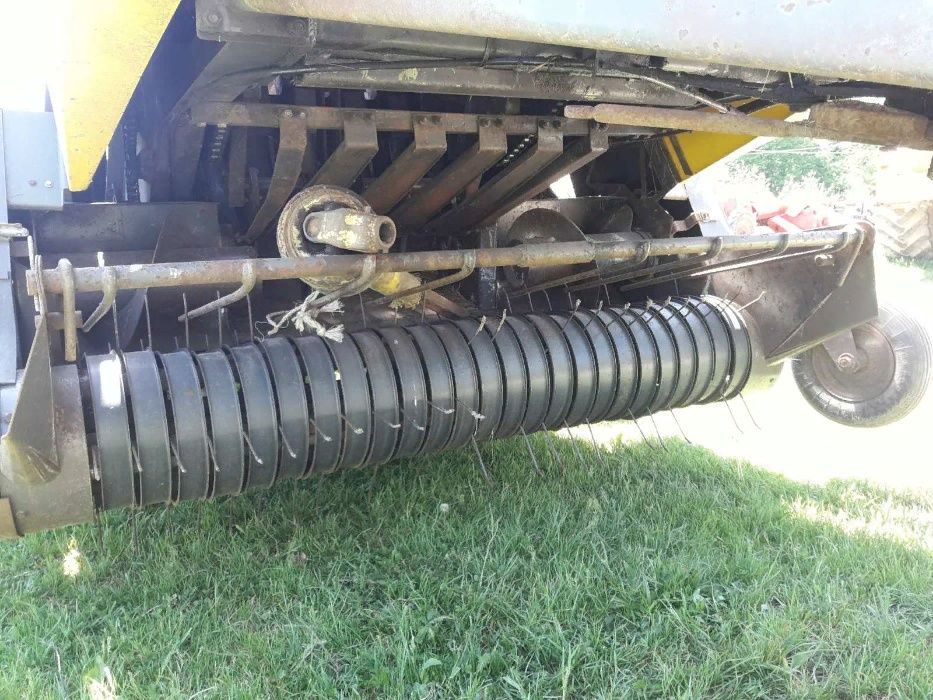 Обмін на авто прес підбирач тюковий Рівьера Касалис 8080 форшріт