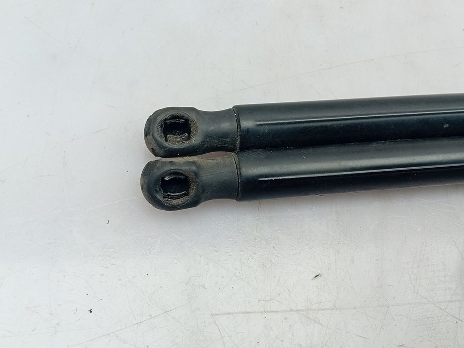 Amortecedor da mala FORD Fiesta VI (CB1, CCN)