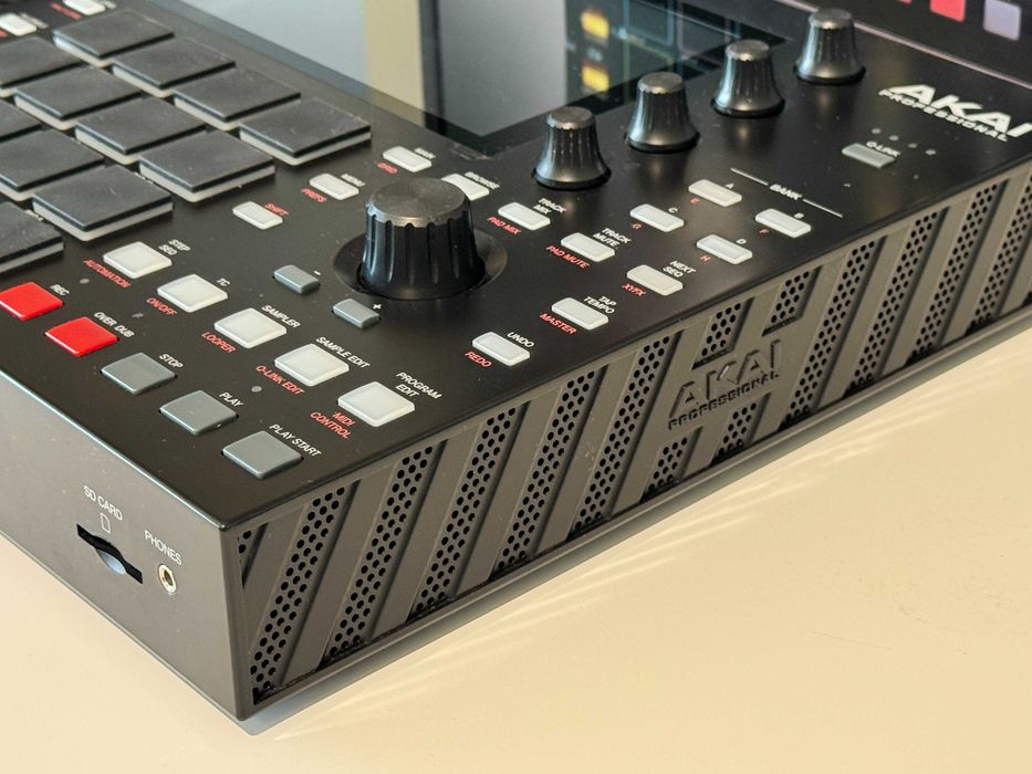 akai mpc one - Купити музичні інструменти - Ціна на OLX.ua