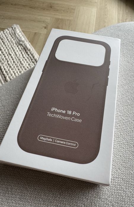 Nowe Etui Techwoven iPhone 18 Pro Beżowe