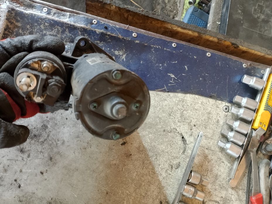 Rozrusznik BMW E60 E61 2.5i 525i