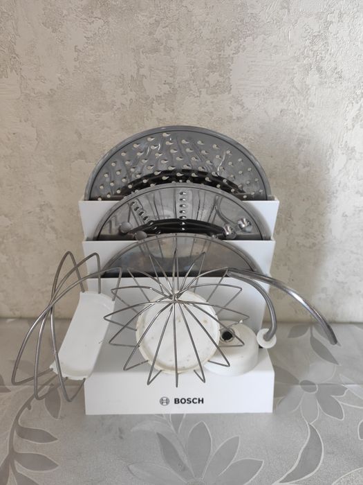 Кухонний комбайн Bosh MUM 4875