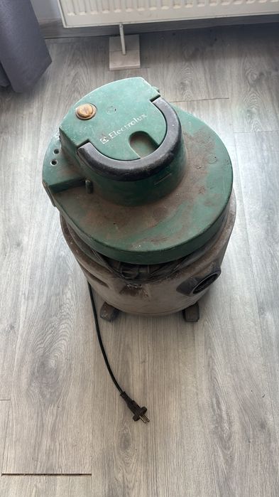 Odkurzacz przemysłowy warsztatowy ELECTROLUX (M2)