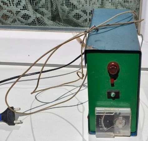 Зарядное устройство для АКБ мотоциклов,скутеров 12 в