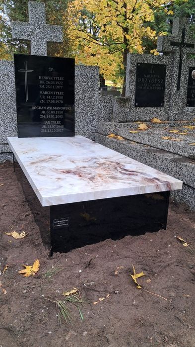 Nowoczesne Tanie Nagrobki Kompozytowe 4899 zł z montażem Cały Kraj.