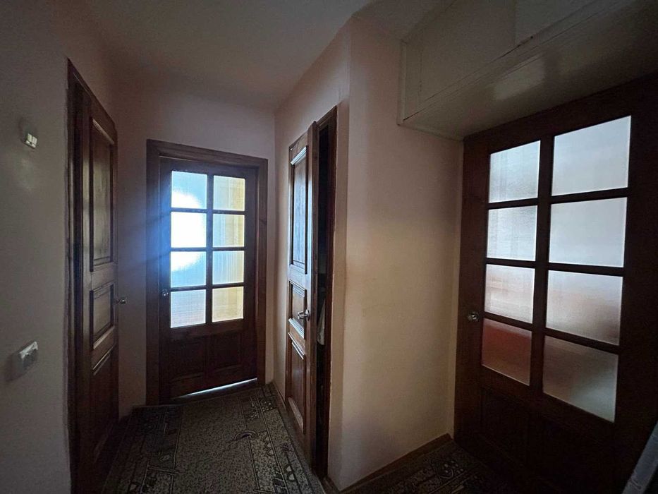 Продаю 3к квартиру м.Яремче