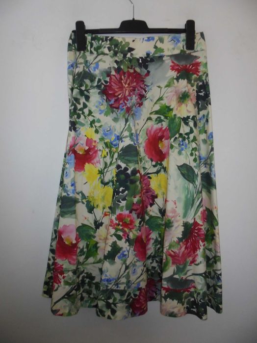 saia de senhora florida ZARA