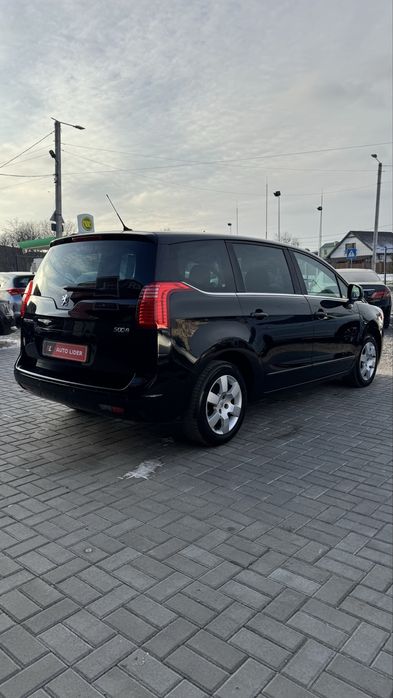 Peugeot Пежо 5008 2010 р 1,6 бенз 5МКПП Панорама