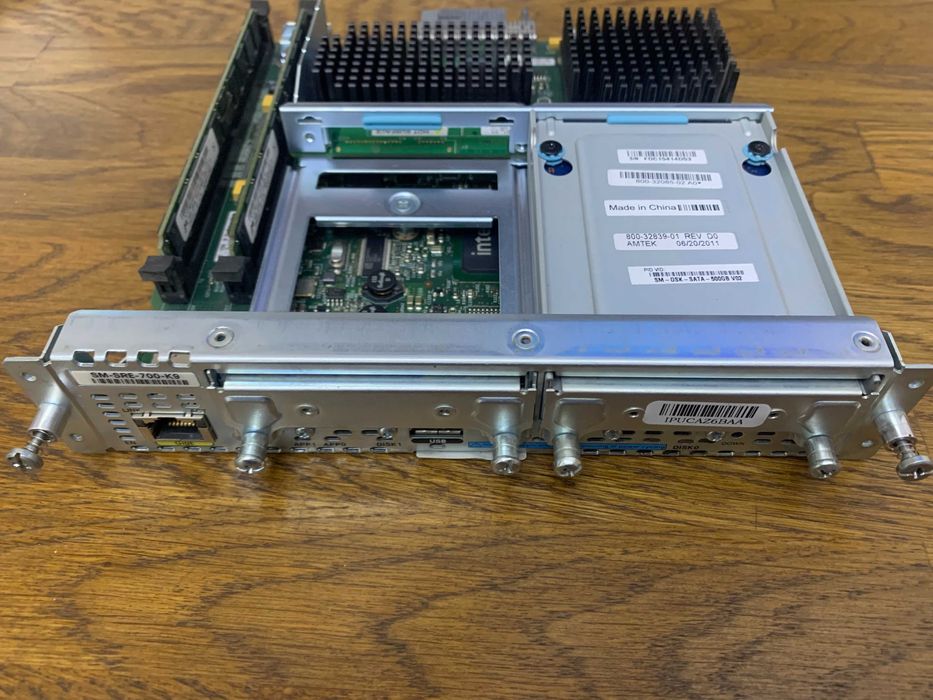 Модуль Cisco SM-SRE-700-K9, 8Gb, 500GB