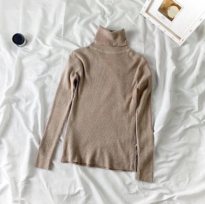 Гольфик водолазка в рубчик