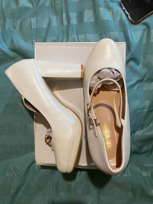 Продам туфли 38 размер