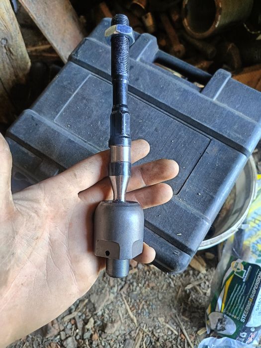 Продам рулеві тяги нісан пайнфайдер