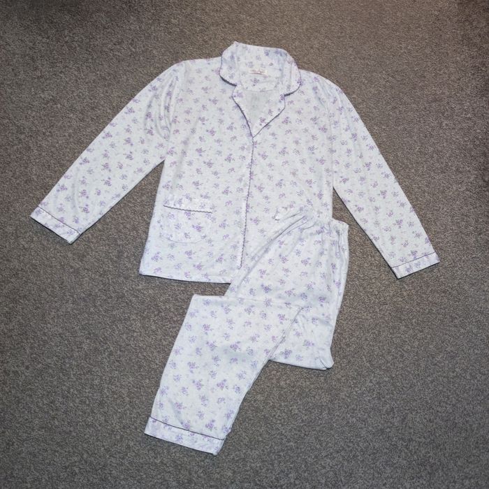 Піжама у квітковий принт