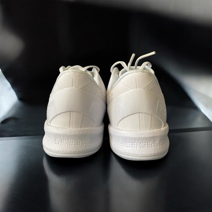 Buty Nike Kobe 8 Protro Halo Triple White
