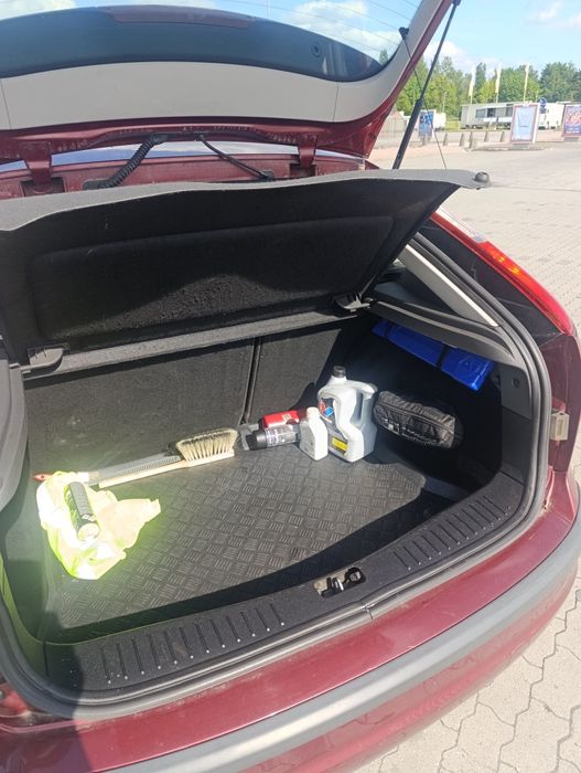 Ford Focus mk2 1.6b