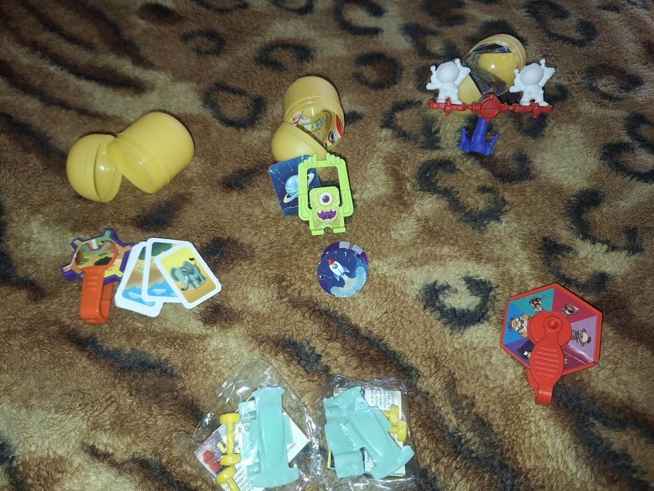 Іграшки з кіндера