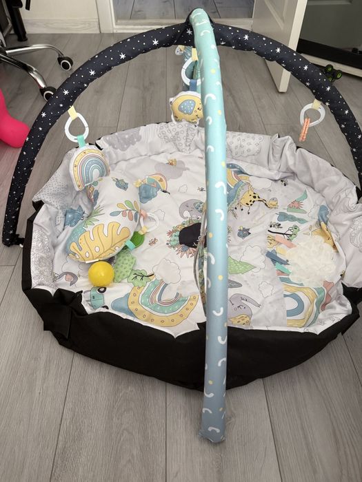 Розвиваючий килимок Момі