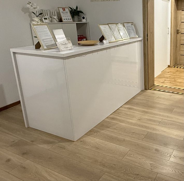 Recepcja salon kosmetyczny, fryzjerski ,lada biała połysk,recepcja 190