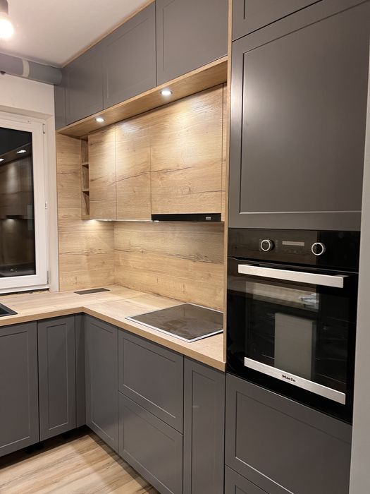 Meble na wymiar / Kuchnie