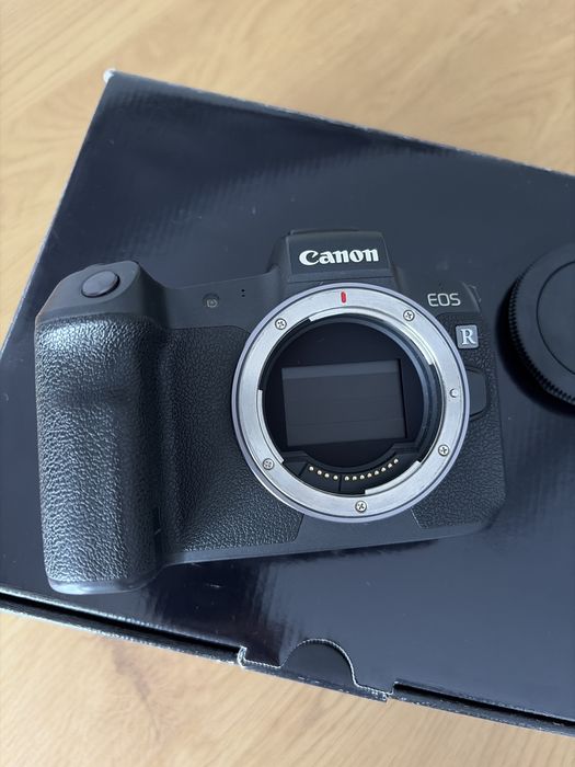 Aparat Canon R bezlusterkowiec