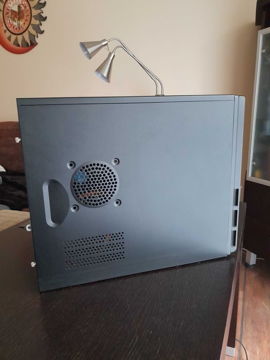 komputer stacjonarny i3 3,5 Ghz 8gm ram Windows 8.1